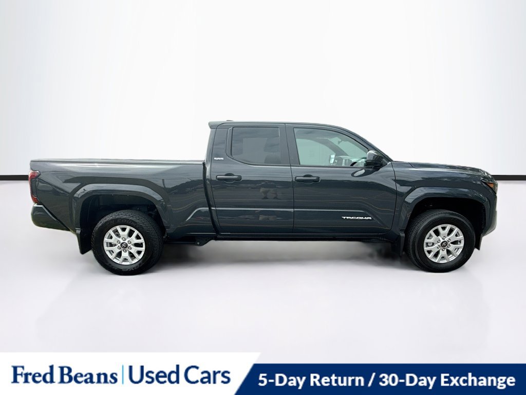 Used 2024 Toyota Tacoma SR5 AWD/4WD image 10