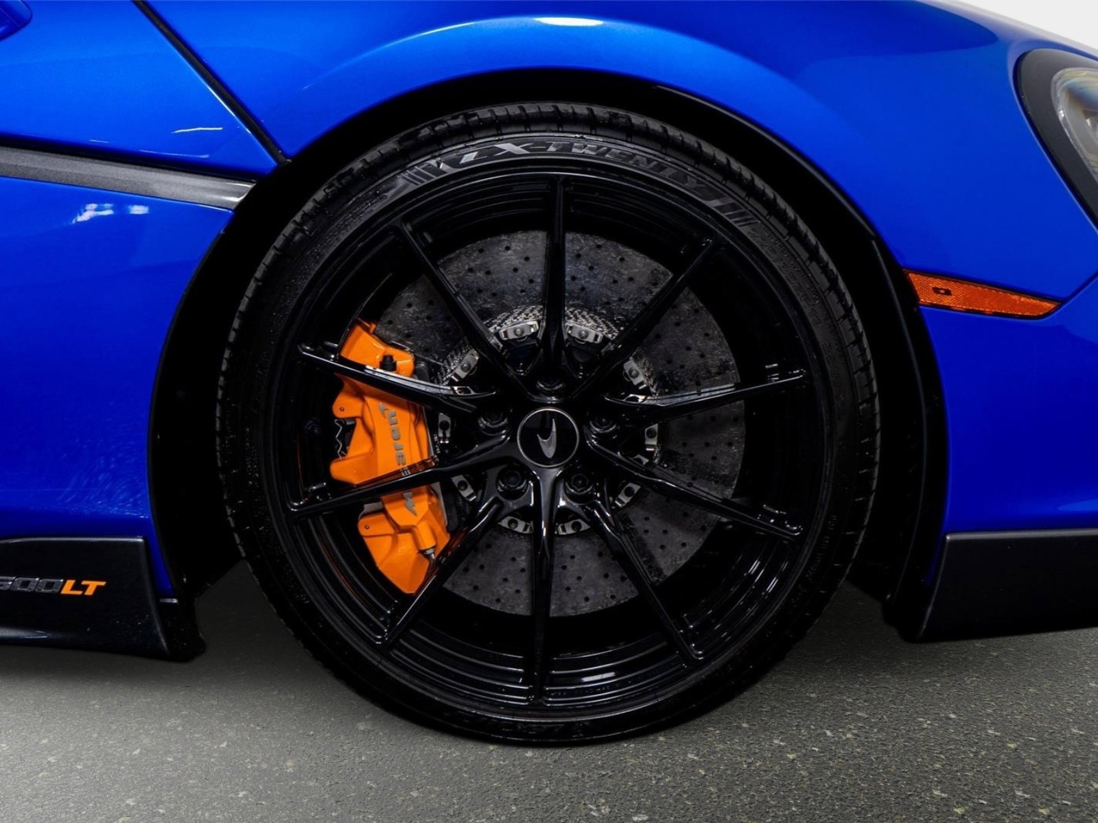 Used 2020 McLaren 600LT Spider RWD image 7