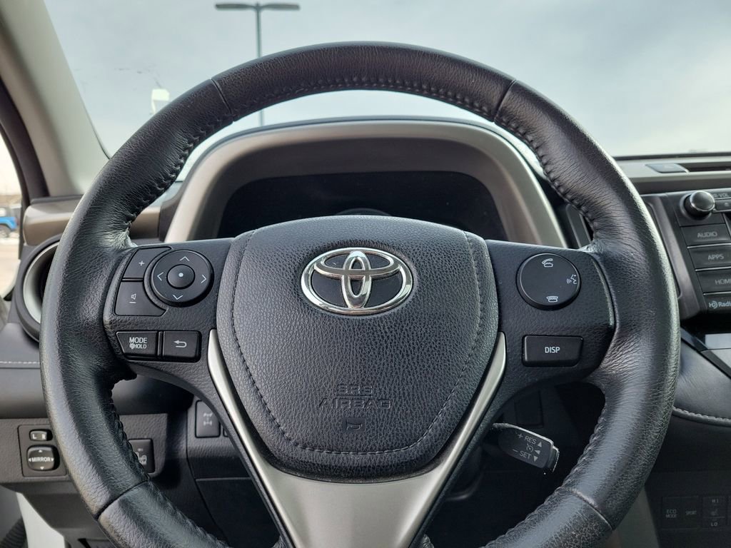 Used 2015 Toyota RAV4 Limited image 24