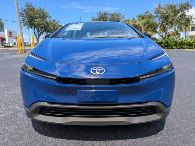 New 2027 Toyota Prius LE FWD image 8