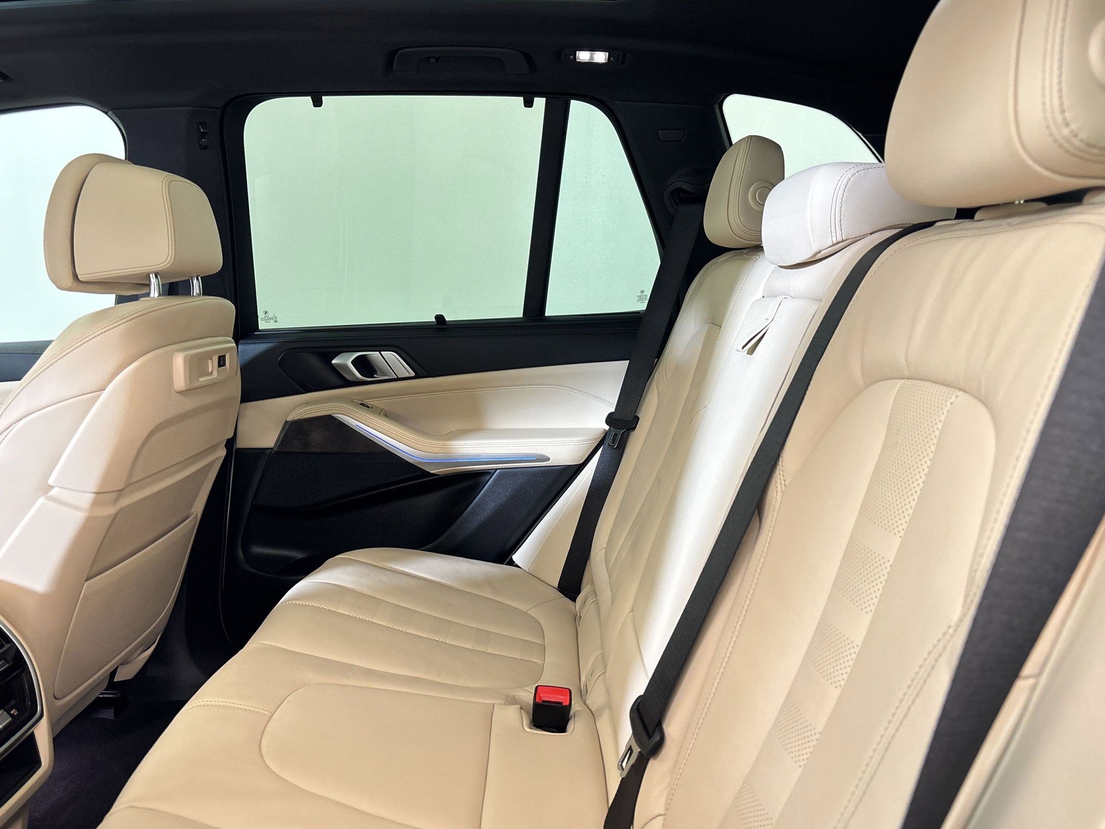 Used 2022 BMW X5 xDrive45e w/ Luxury Seating Package image 34