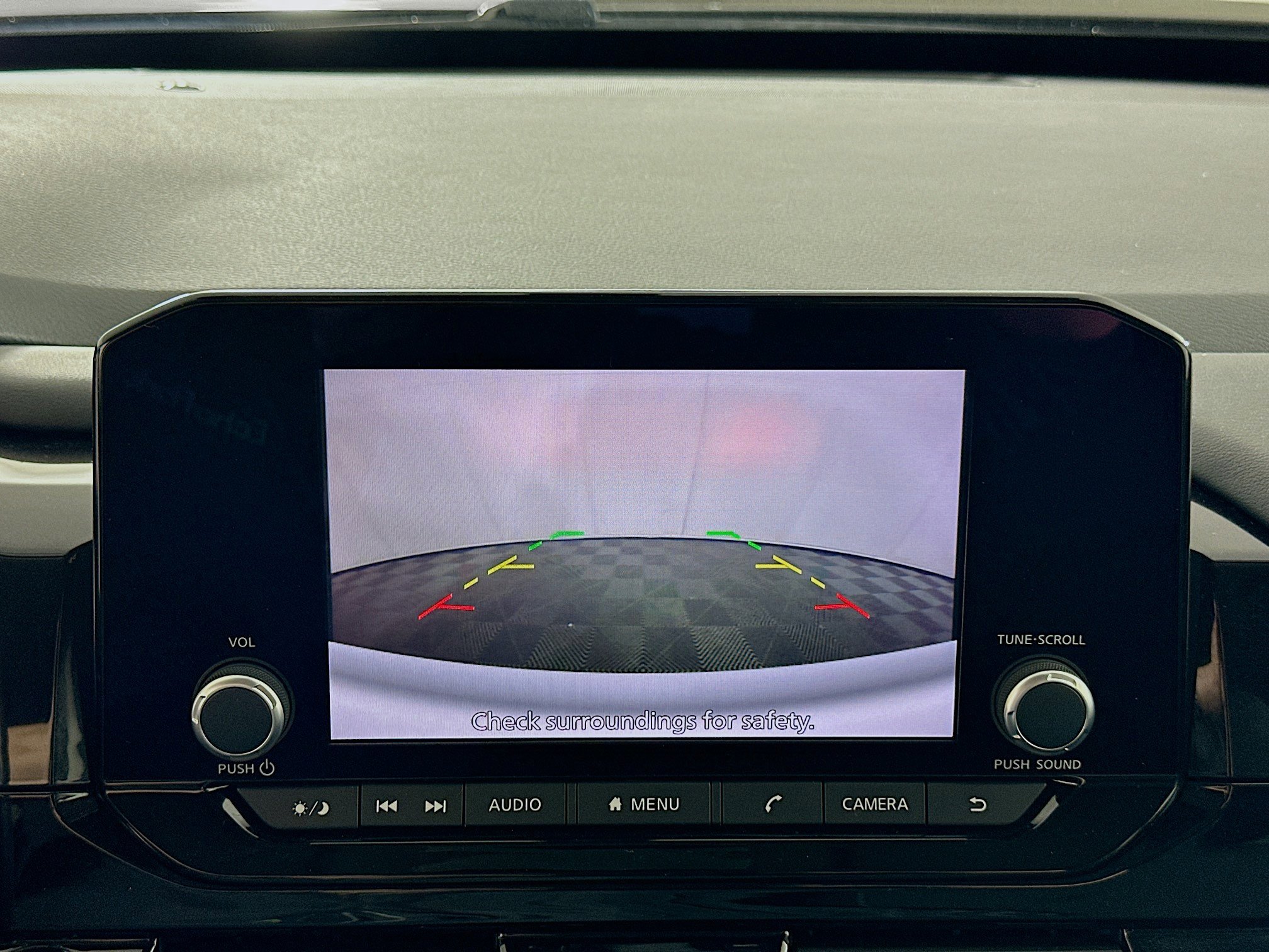 Used 2025 Nissan Pathfinder SV image 22