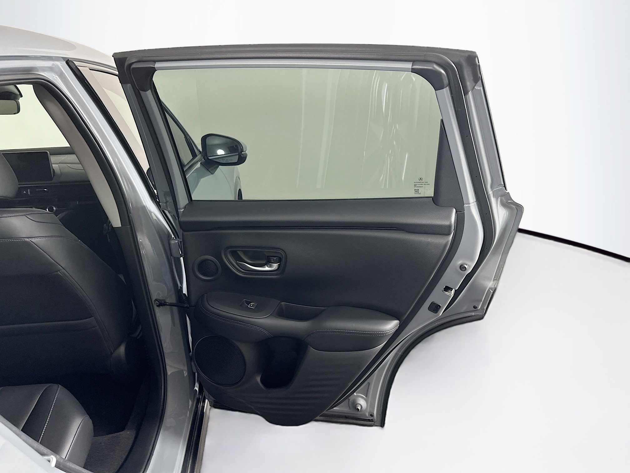 Used 2025 Acura ADX FWD image 31