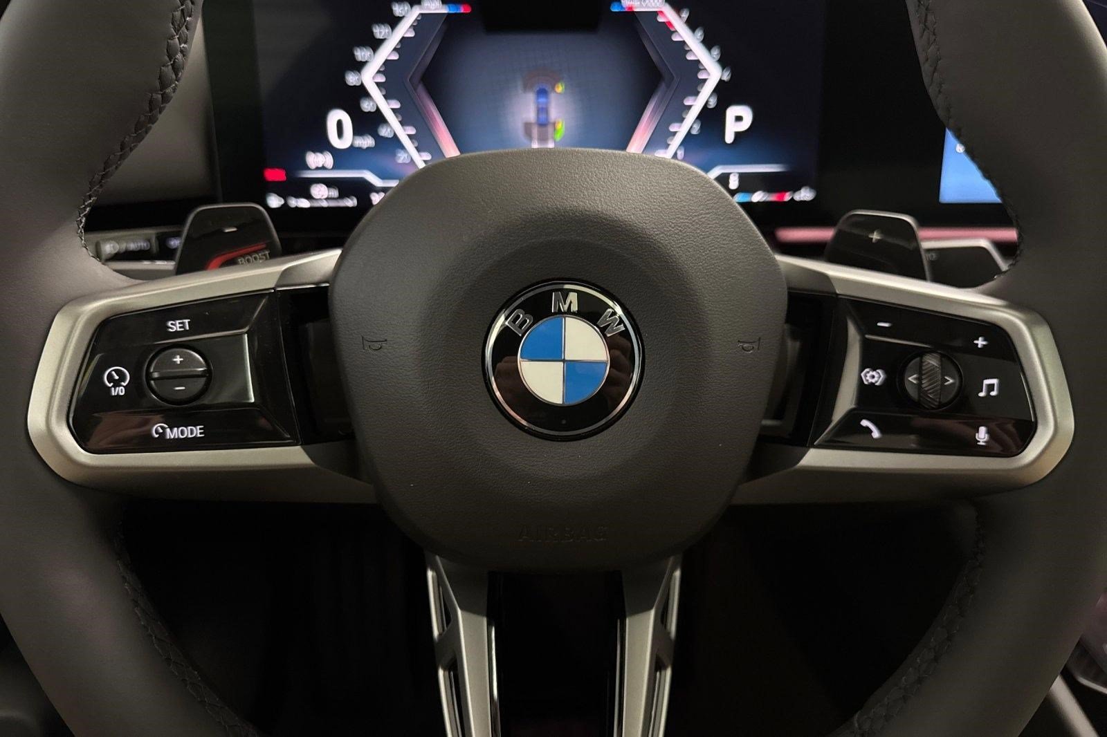 Used 2026 BMW 530i w/ M Sport Package RWD image 16