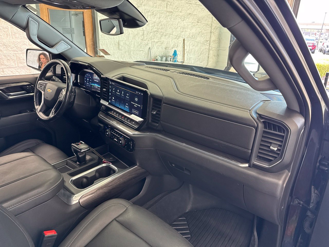 Used 2023 Chevrolet Silverado 1500 LTZ w/ LTZ Convenience Package II AWD/4WD image 51