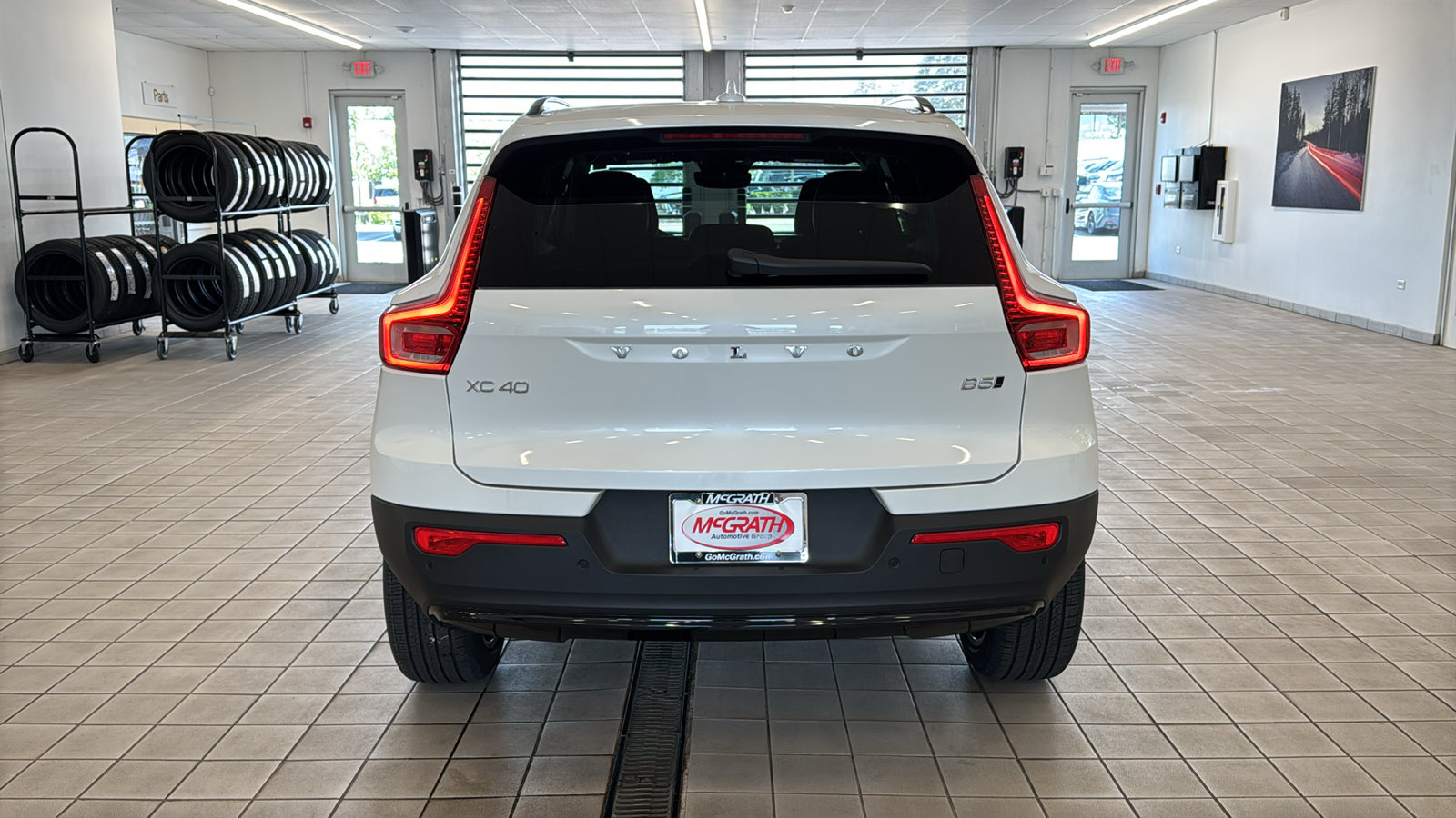 New 2026 Volvo XC40 B5 Plus w/ Protection Package Premier AWD/4WD image 6