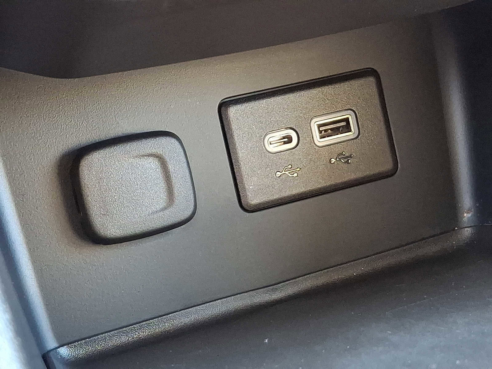 Certified 2023 GMC Acadia SLE w/ Driver Convenience Package image 29