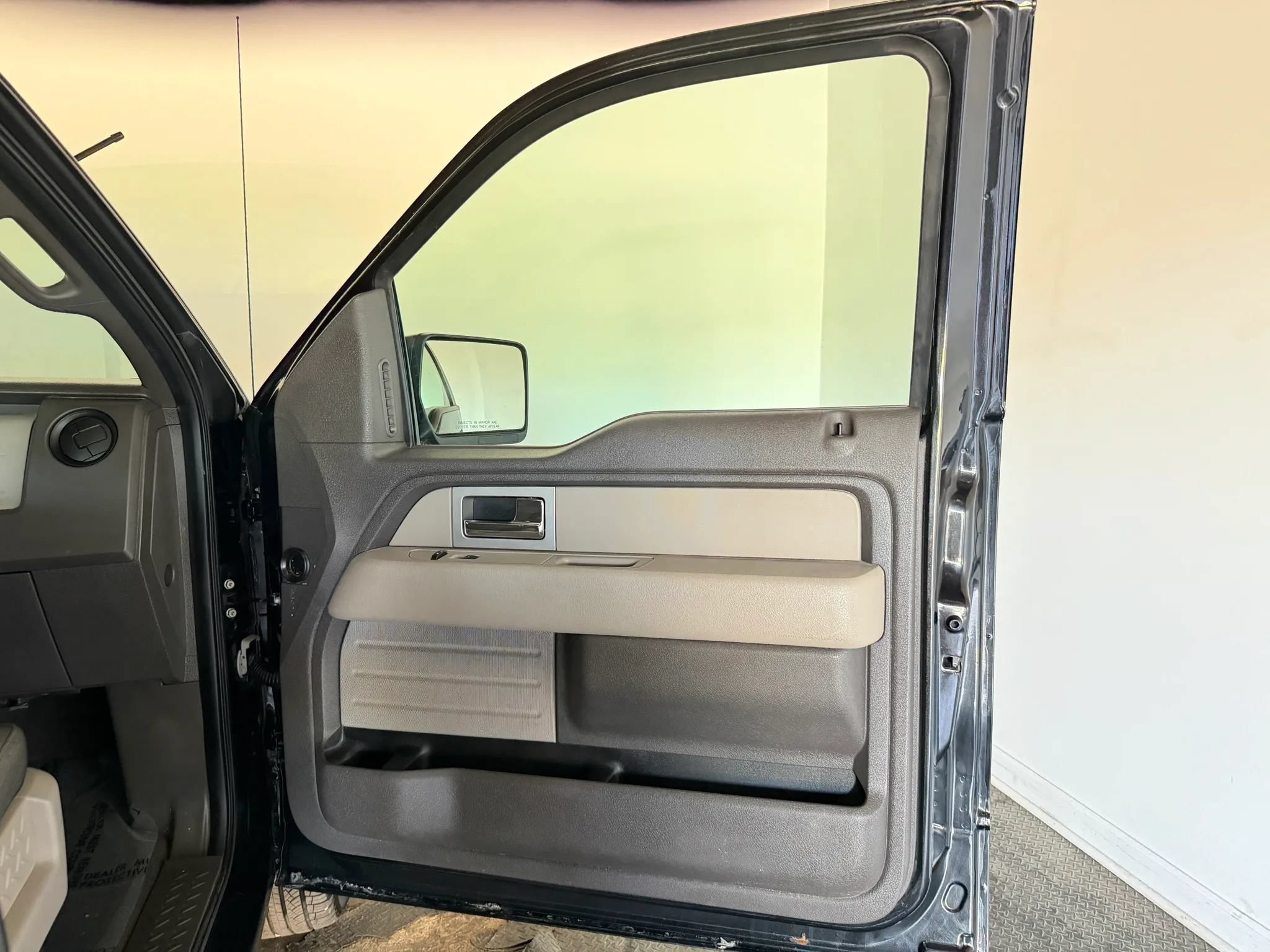 Used 2010 Ford F150 STX AWD/4WD image 24