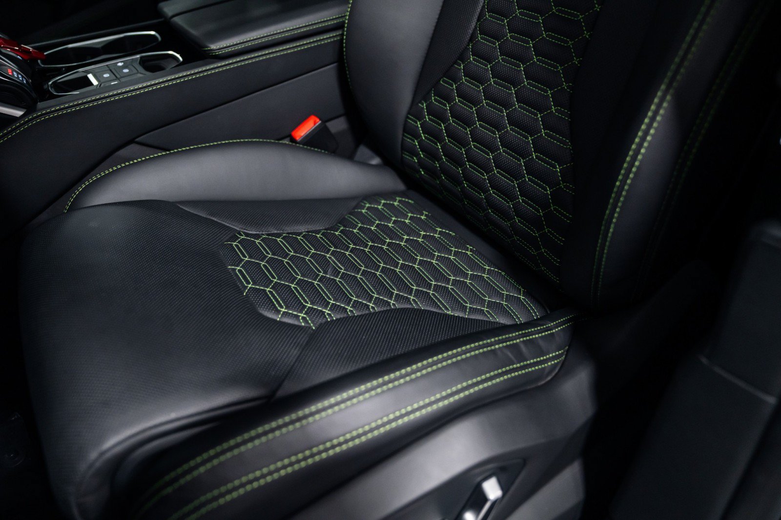 Used 2023 Lamborghini Urus S AWD/4WD image 18