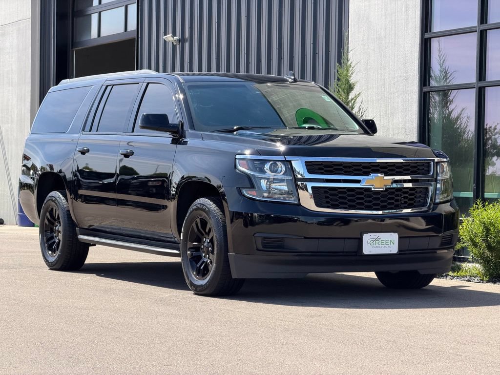 Used 2018 Chevrolet Suburban LT AWD/4WD image 4