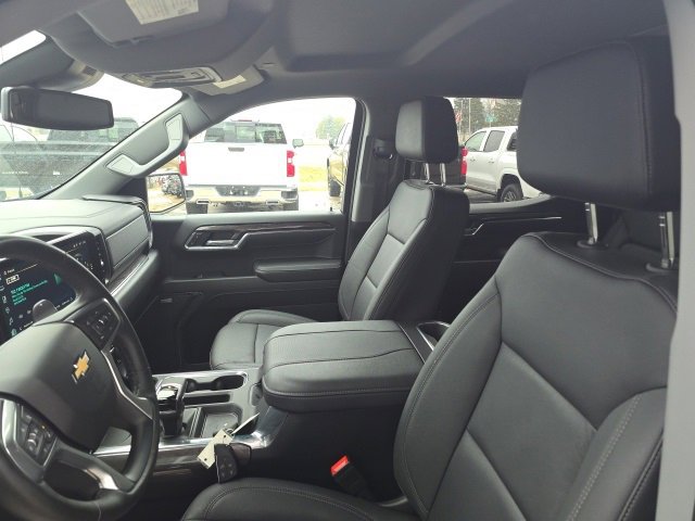 Used 2024 Chevrolet Silverado 1500 LTZ image 17