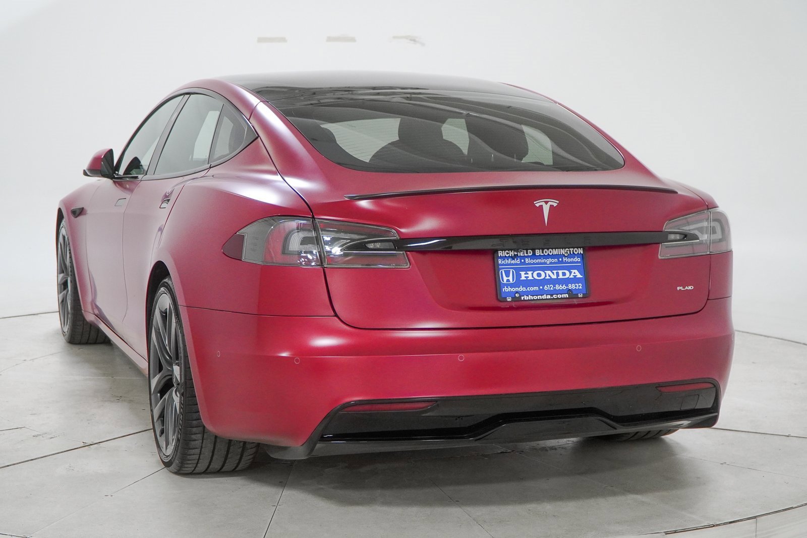Used 2021 Tesla Model S Plaid image 7