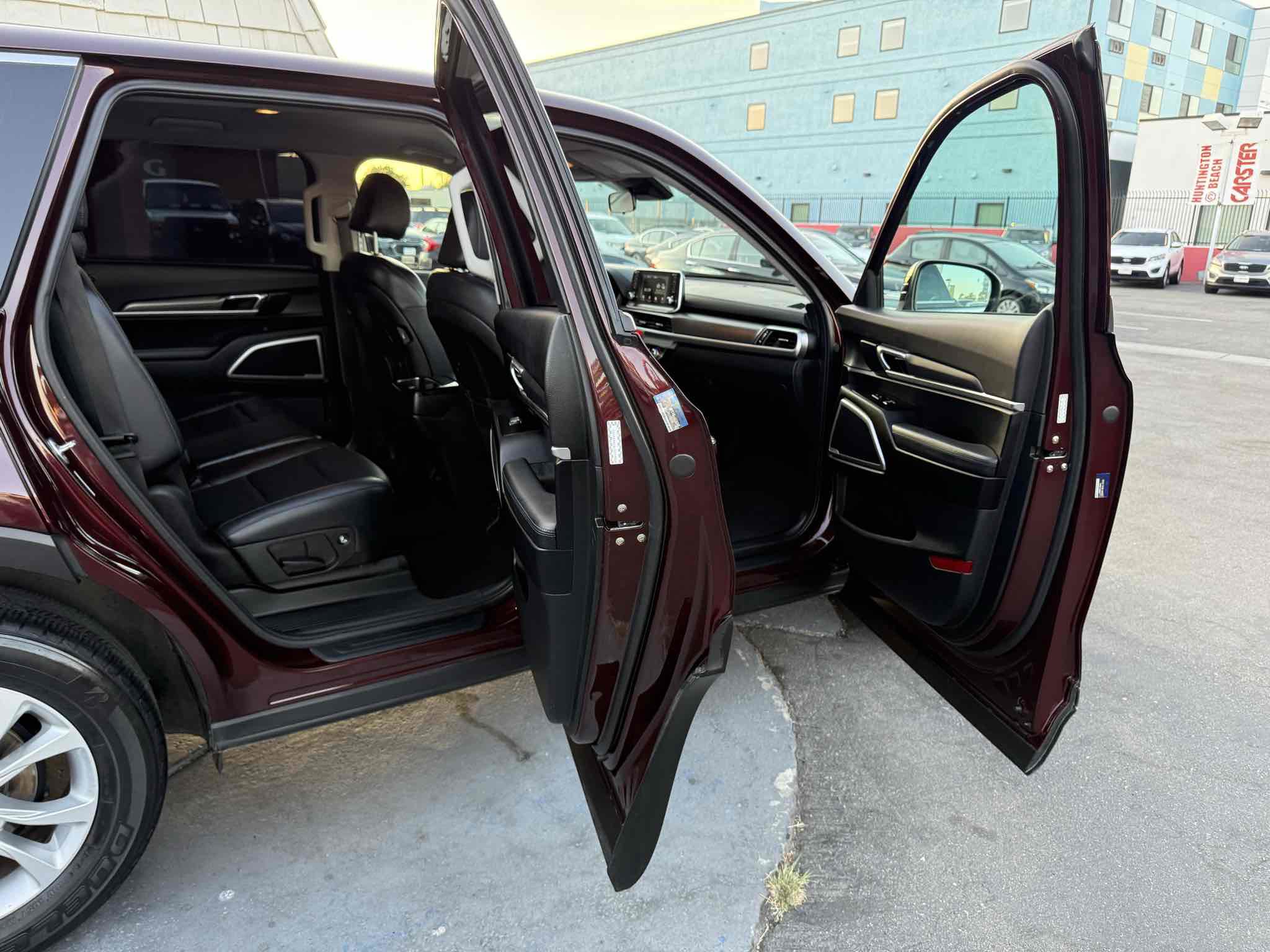 Used 2020 Kia Telluride LX image 44