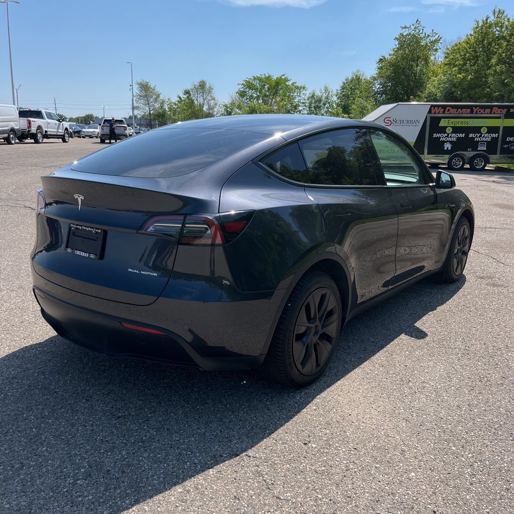 Used 2025 Tesla Model Y Long Range AWD/4WD image 9