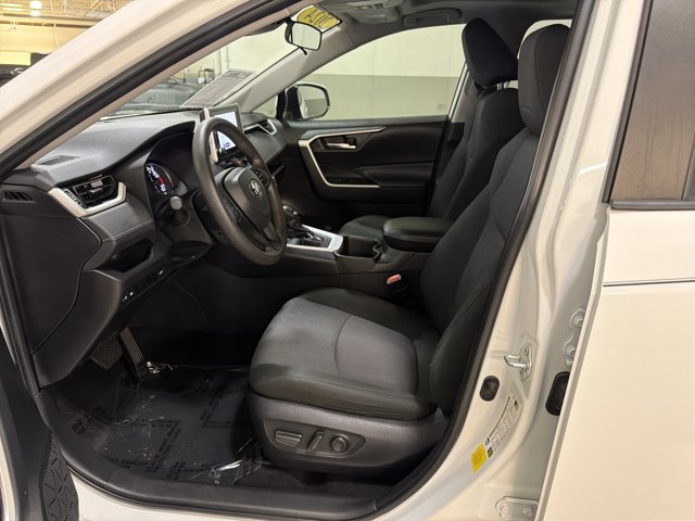 Used 2024 Toyota RAV4 XLE w/ Convenience Package FWD image 16