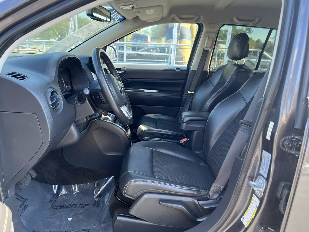 Used 2017 Jeep Compass Latitude AWD/4WD image 11