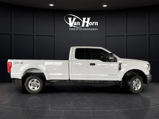 Used 2019 Ford F250 XLT w/ Camper Package image 2