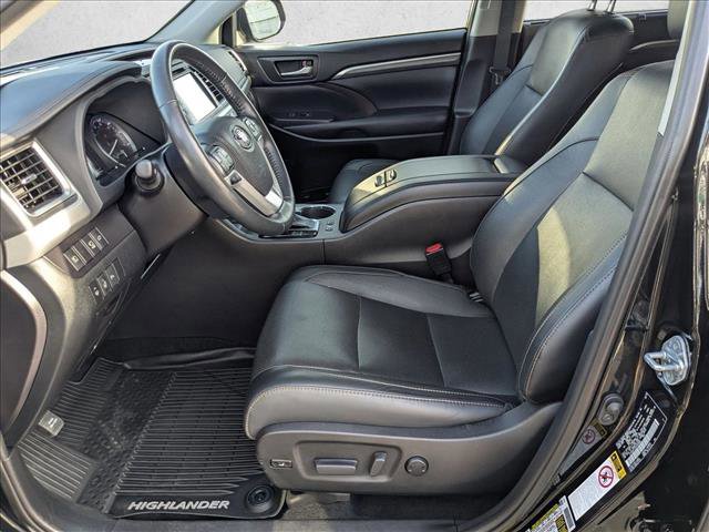 Used 2019 Toyota Highlander Limited Platinum image 15