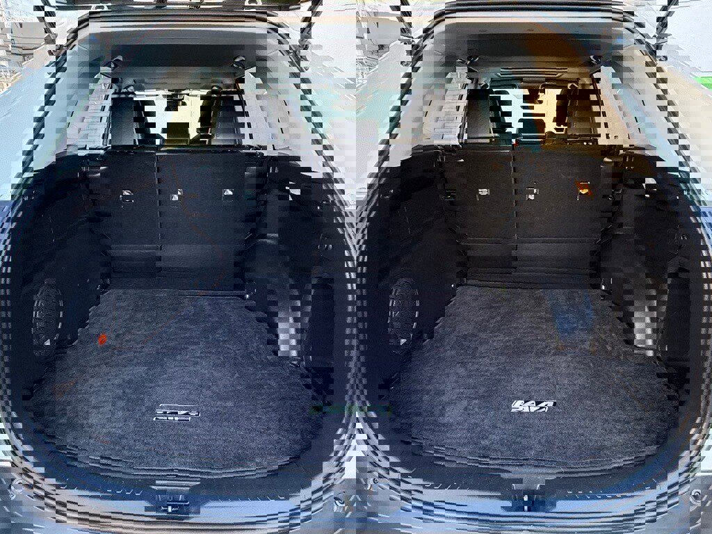 Used 2021 Toyota RAV4 XLE Premium image 12