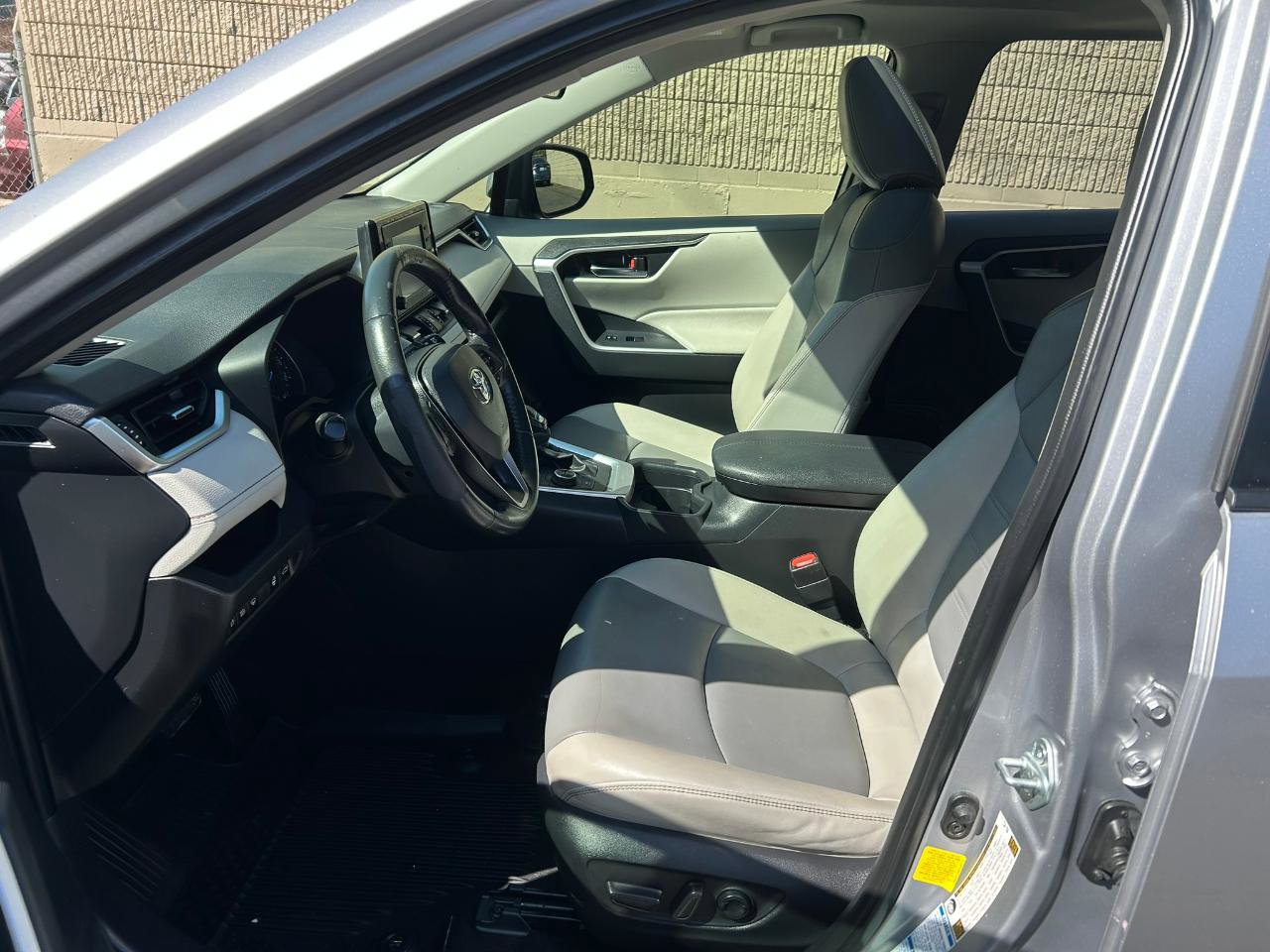 Used 2021 Toyota RAV4 XLE Premium AWD/4WD image 13