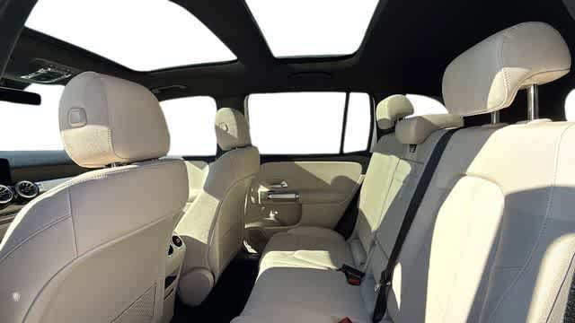 Certified 2025 Mercedes-Benz GLB 250 4MATIC image 5