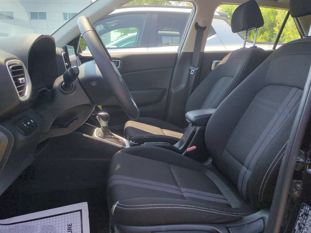 Certified 2022 Hyundai Venue SEL w/ Cargo Package FWD image 21