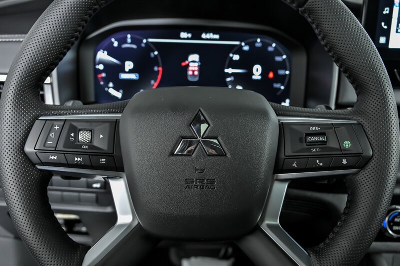New 2026 Mitsubishi Outlander SEL Black Edition AWD/4WD image 18