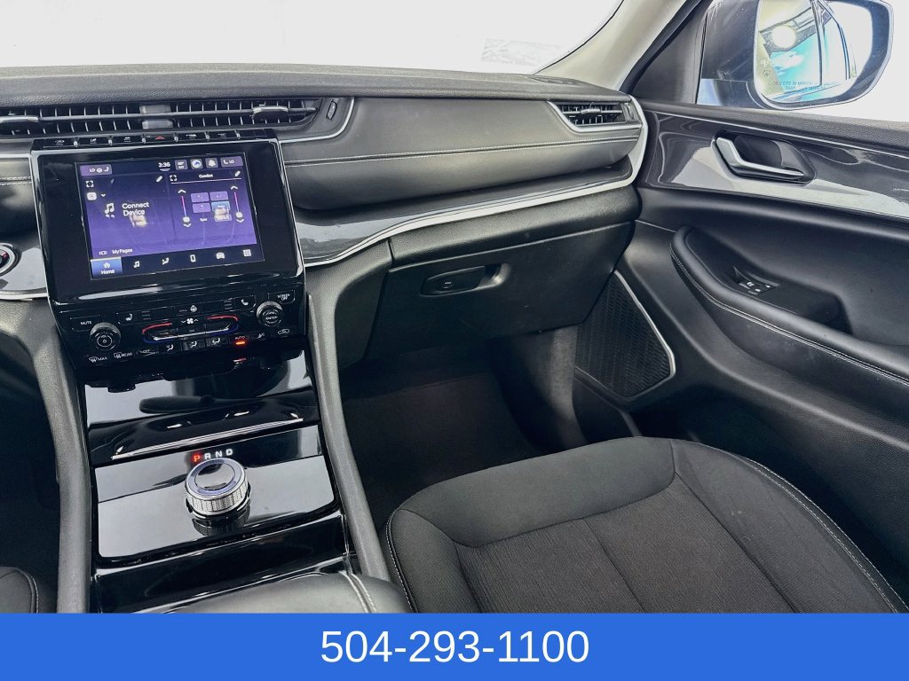 Used 2022 Jeep Grand Cherokee L Laredo w/ Luxury Tech Group I RWD image 24