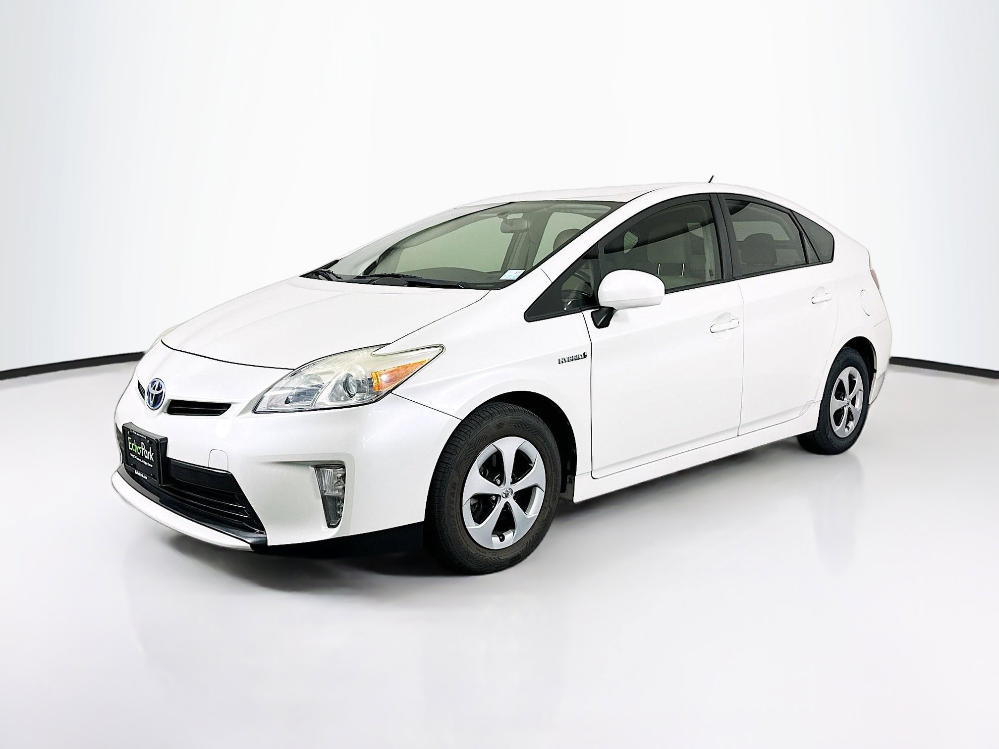 Used 2015 Toyota Prius Three w/ Preferred Accessory Package FWD image 3