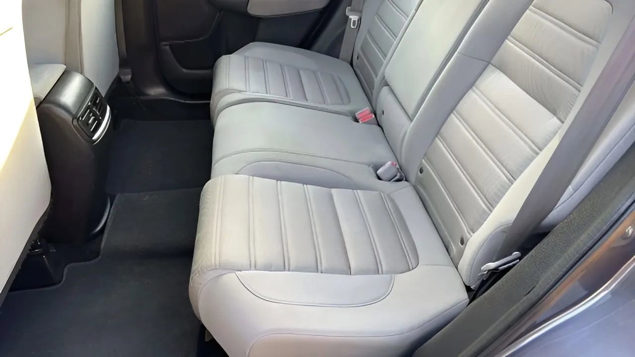 Used 2017 Honda CR-V LX image 28