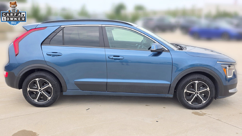 Used 2025 Kia Niro EX w/ EX Cold Weather Package FWD image 6