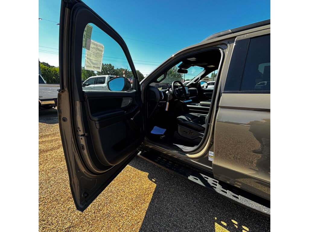 New 2027 Ford Expedition Tremor AWD/4WD image 18