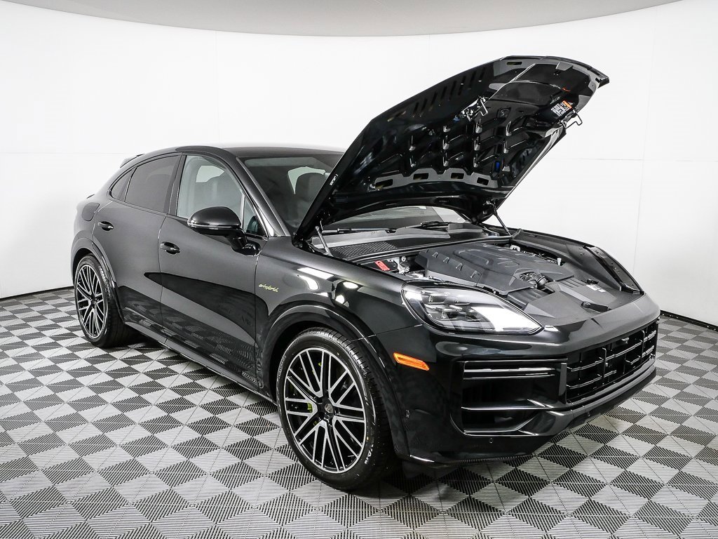 New 2026 Porsche Cayenne Turbo image 36