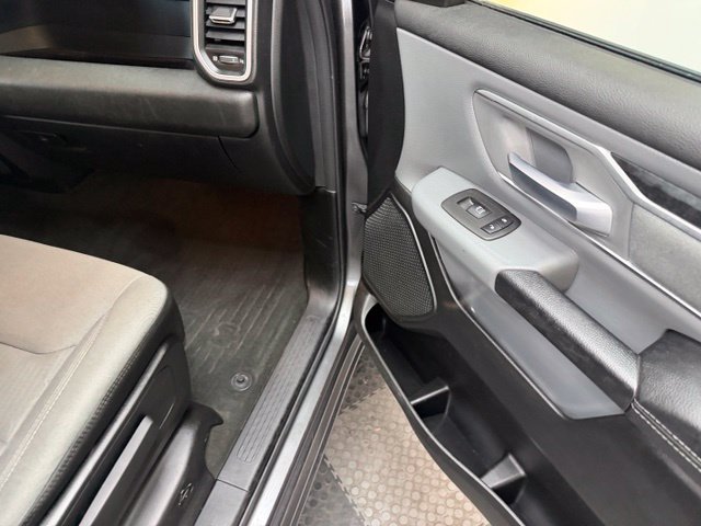 Used 2022 RAM 1500 Big Horn AWD/4WD image 34