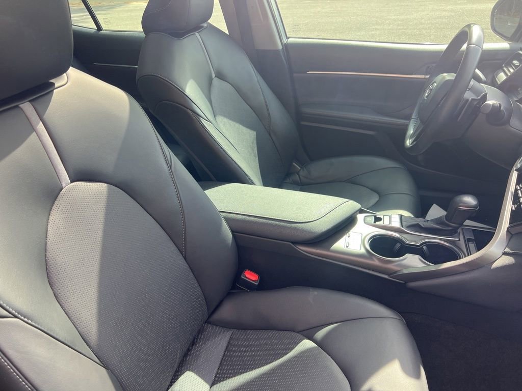 Used 2023 Toyota Camry XSE FWD image 12