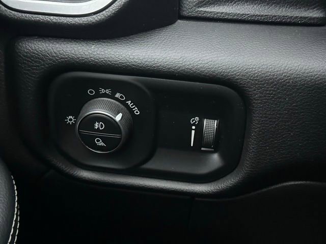 Used 2024 RAM 2500 Big Horn w/ Bed Utility Group image 18