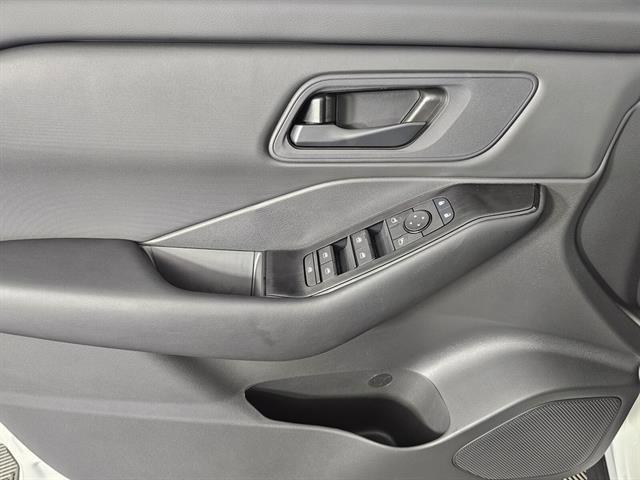 New 2026 Nissan Rogue S image 34