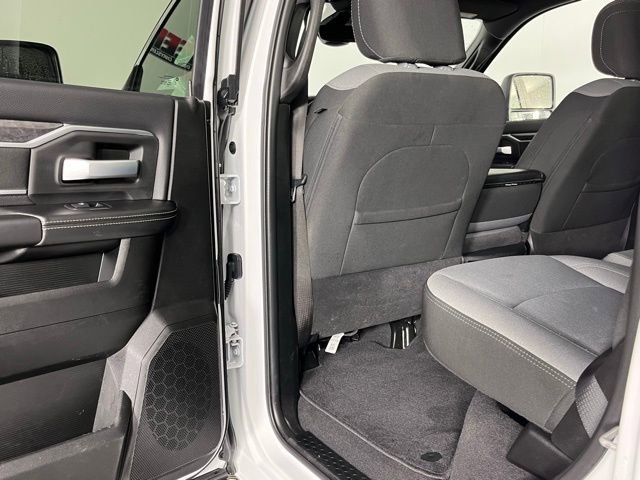 Used 2024 RAM 3500 Big Horn image 25