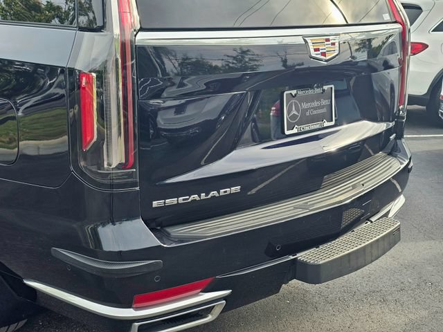 Used 2023 Cadillac Escalade ESV Premium Luxury w/ Performance Package AWD/4WD image 12