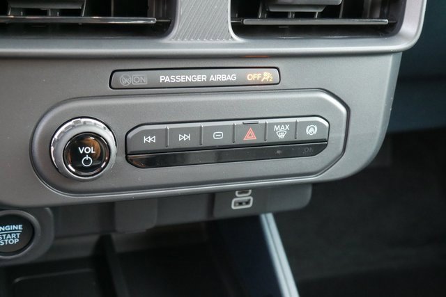 New 2025 Ford Maverick XLT w/ Black Appearance Package image 20