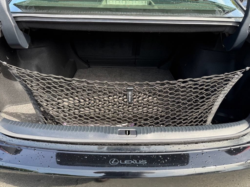 Used 2016 Lexus IS 200t RWD image 17