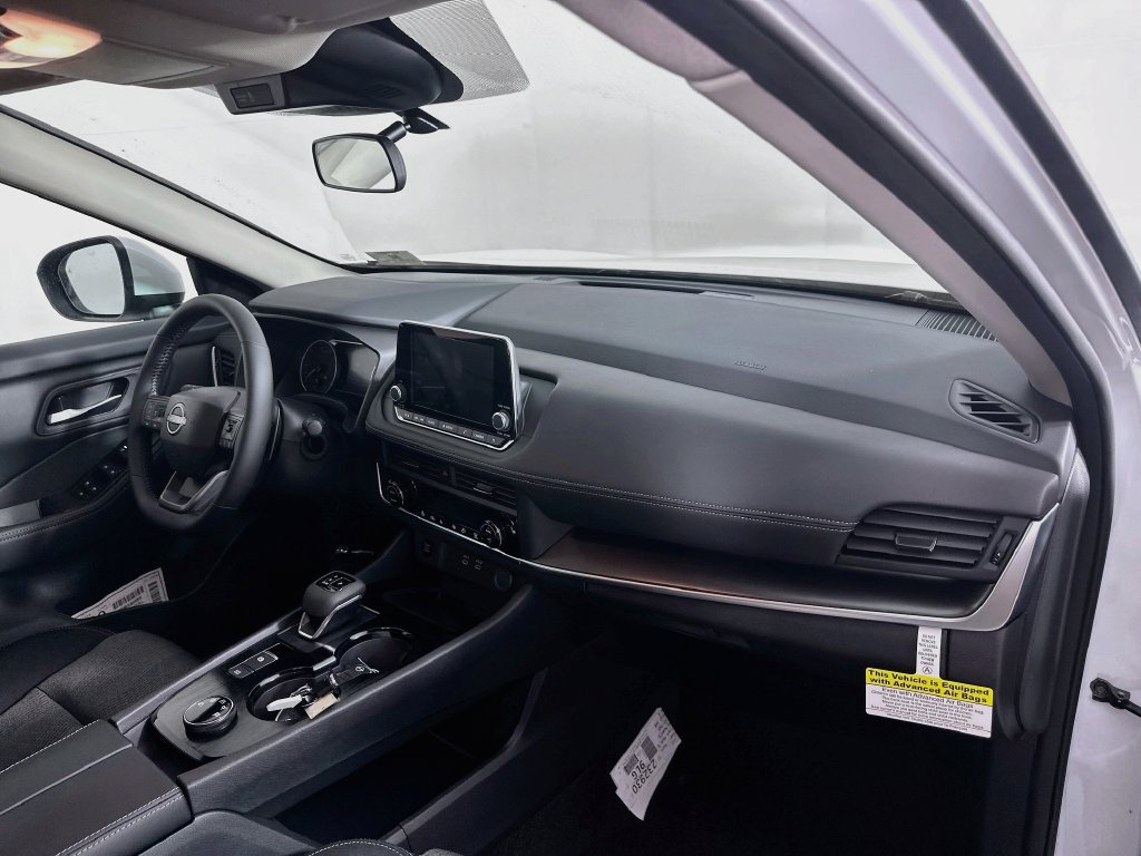 New 2027 Nissan Rogue SV w/ Cold Weather Package AWD/4WD image 36