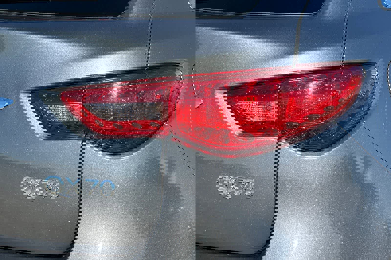 Used 2017 INFINITI QX70 AWD w/ Premium Package image 32