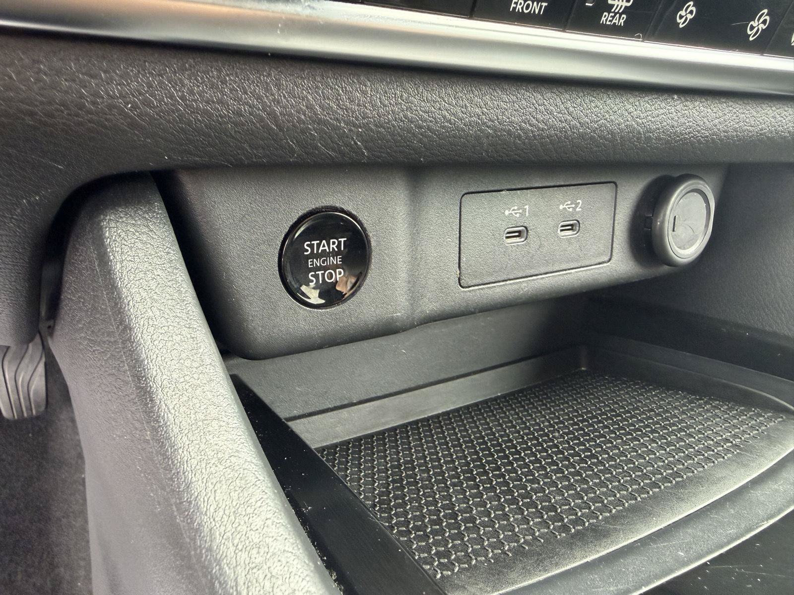 Used 2025 Nissan Rogue SV FWD image 27
