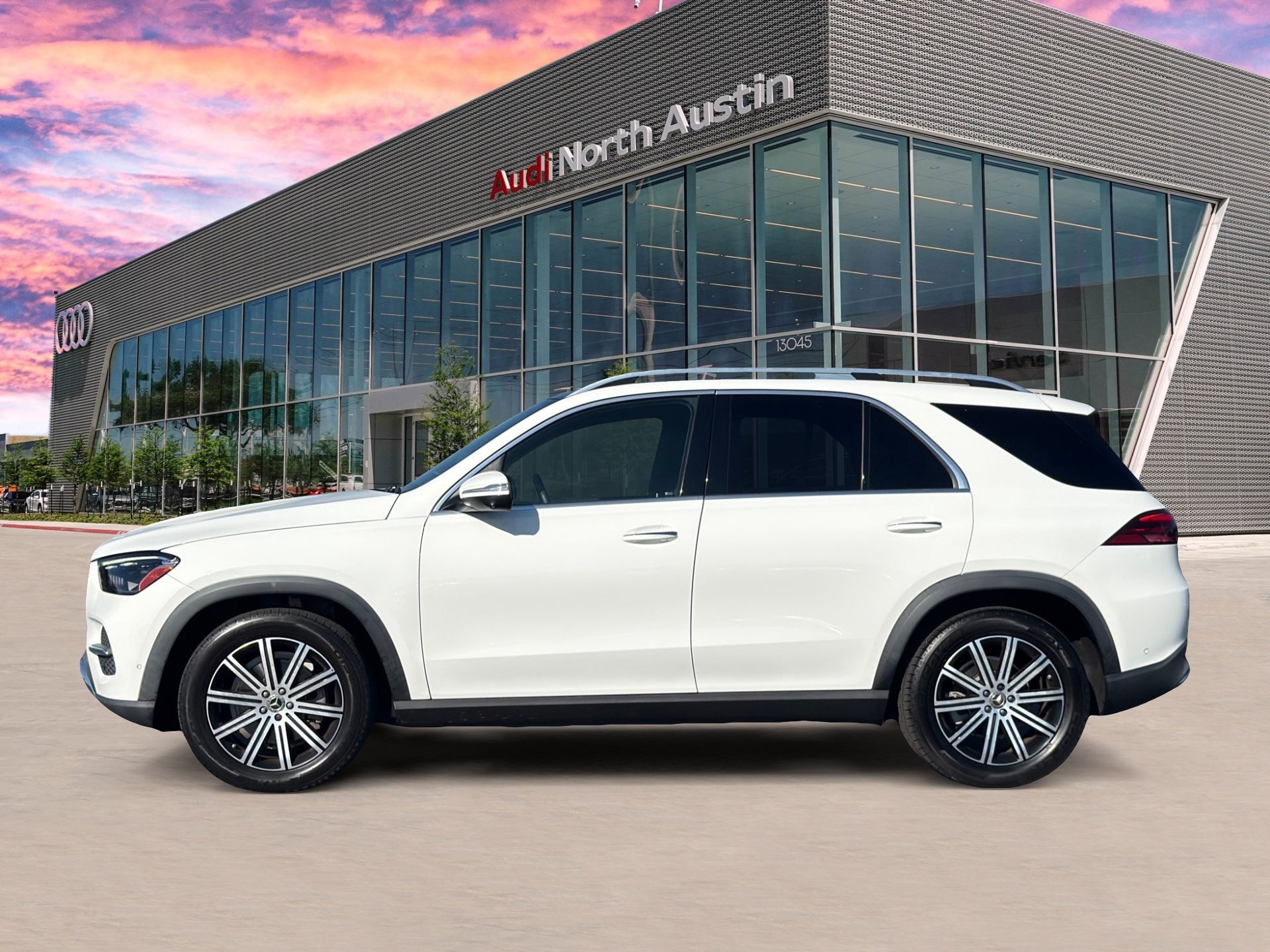Used 2024 Mercedes-Benz GLE 350 4MATIC image 8