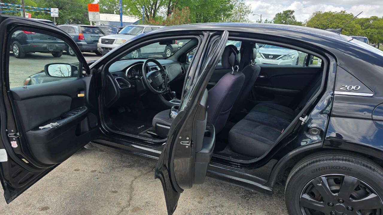 Used 2012 Chrysler 200 LX image 8