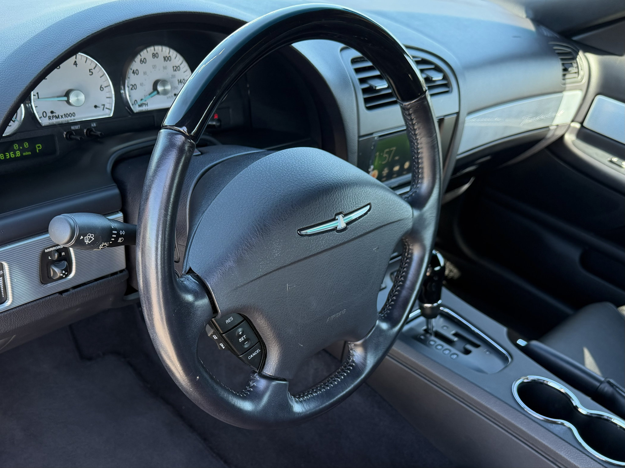 Used 2004 Ford Thunderbird RWD image 10
