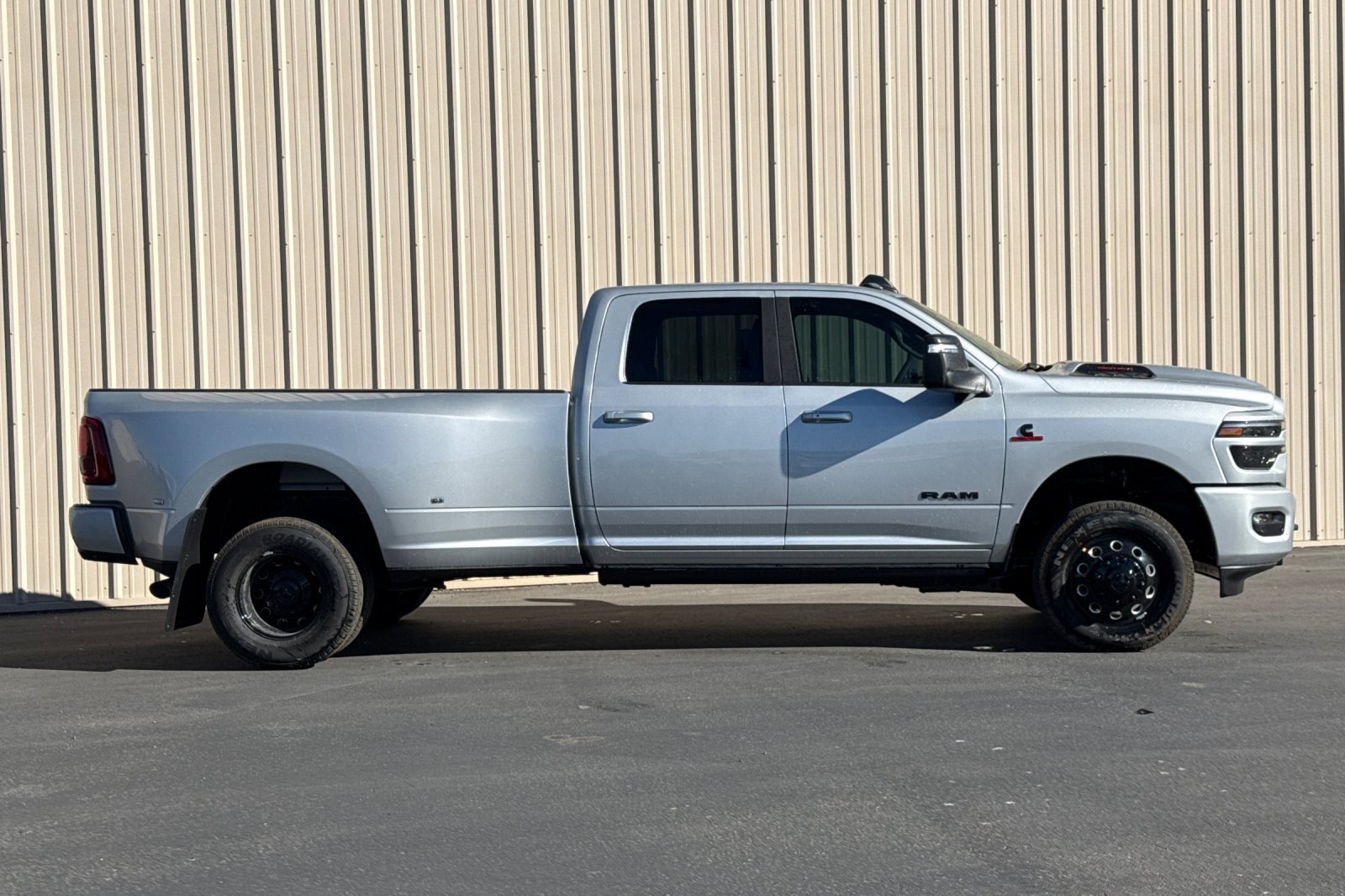 New 2026 RAM 3500 Laramie AWD/4WD image 2