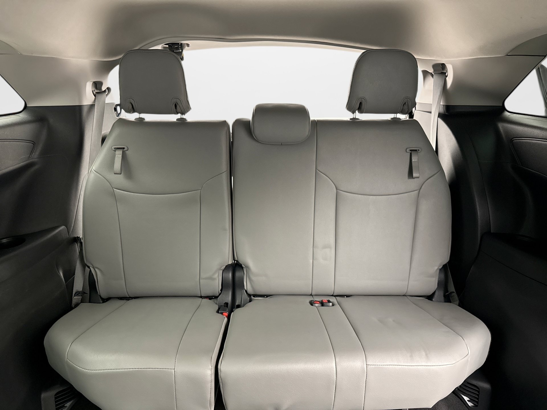Used 2025 Toyota Sienna XLE AWD/4WD image 22