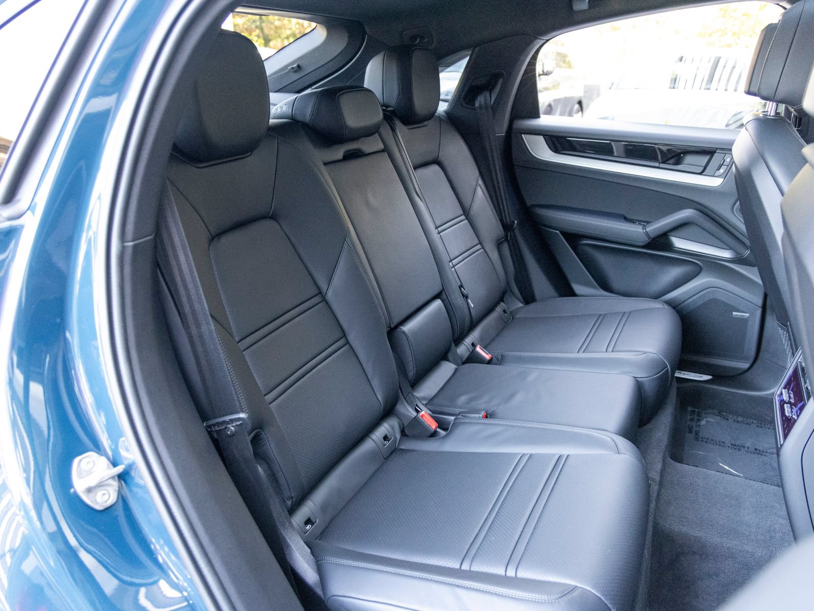 Certified 2026 Porsche Cayenne Coupe AWD/4WD image 60